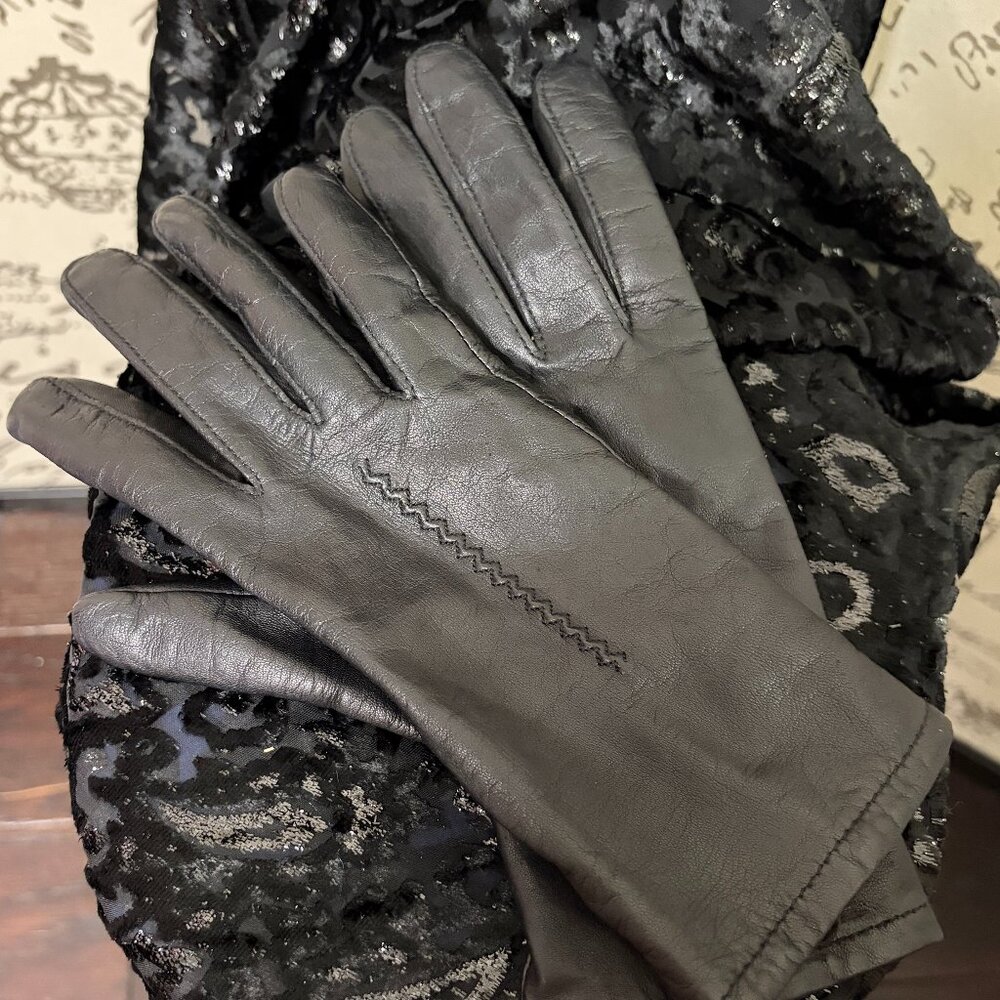 VINTAGE Black Leather Women's Dress Gloves, Zig Zag Stitch Detail, Sz 6.5 Fownes
